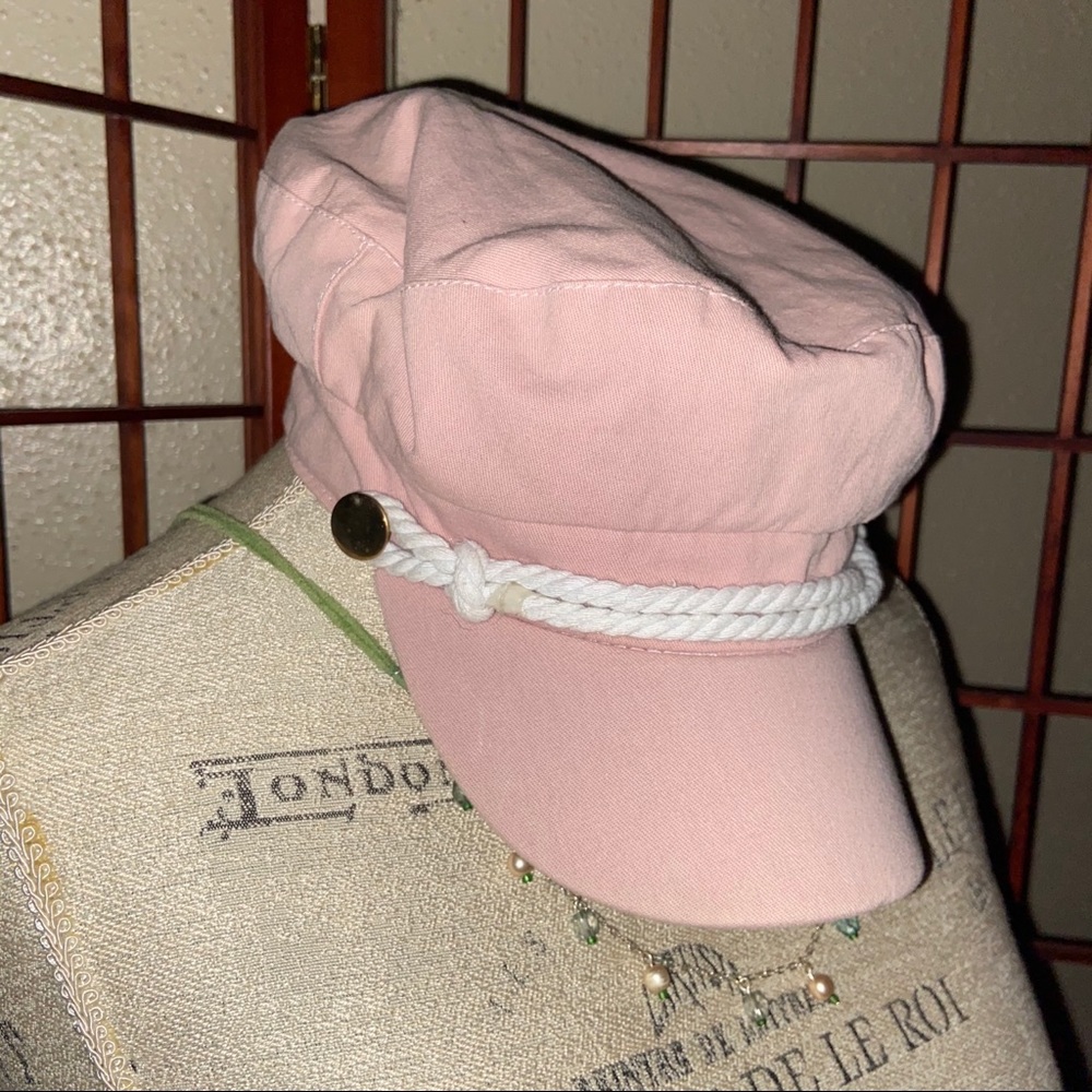 Ladies Hat - Picture 2 of 3